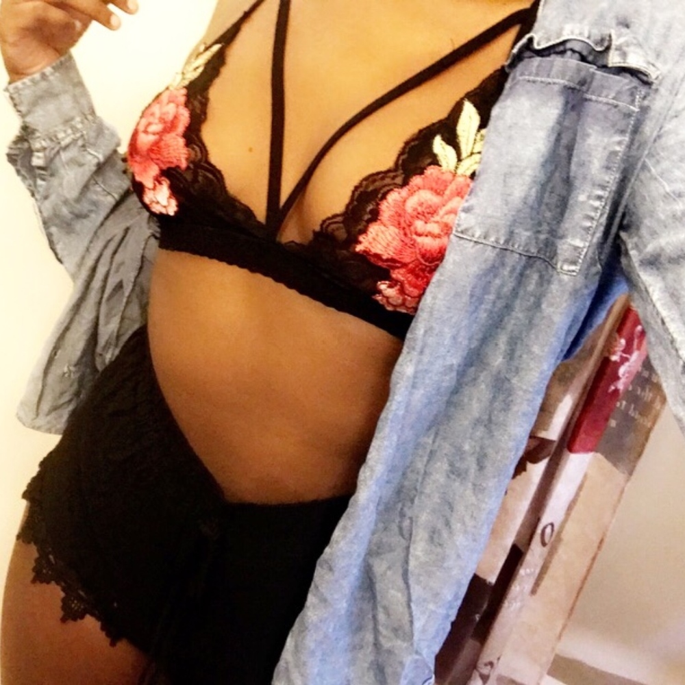 Black bralette with roses